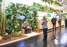 At the Landgard booth, a lot of pictures were made on the swing. The booth was decorated in the Biophilic theme. 